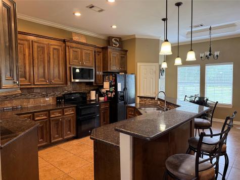 2015 Skrivanek Road Sealy TX 77474