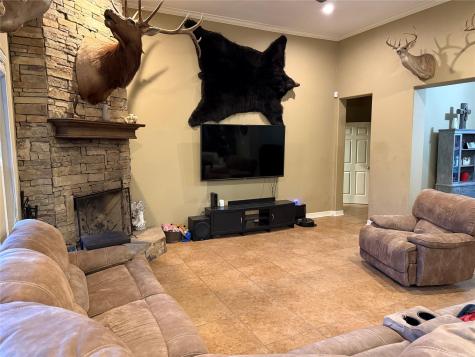 2015 Skrivanek Road Sealy TX 77474