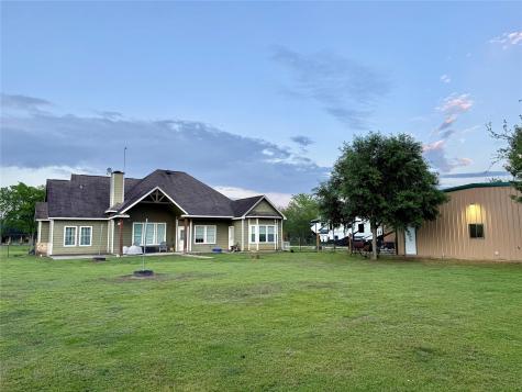 2015 Skrivanek Road Sealy TX 77474