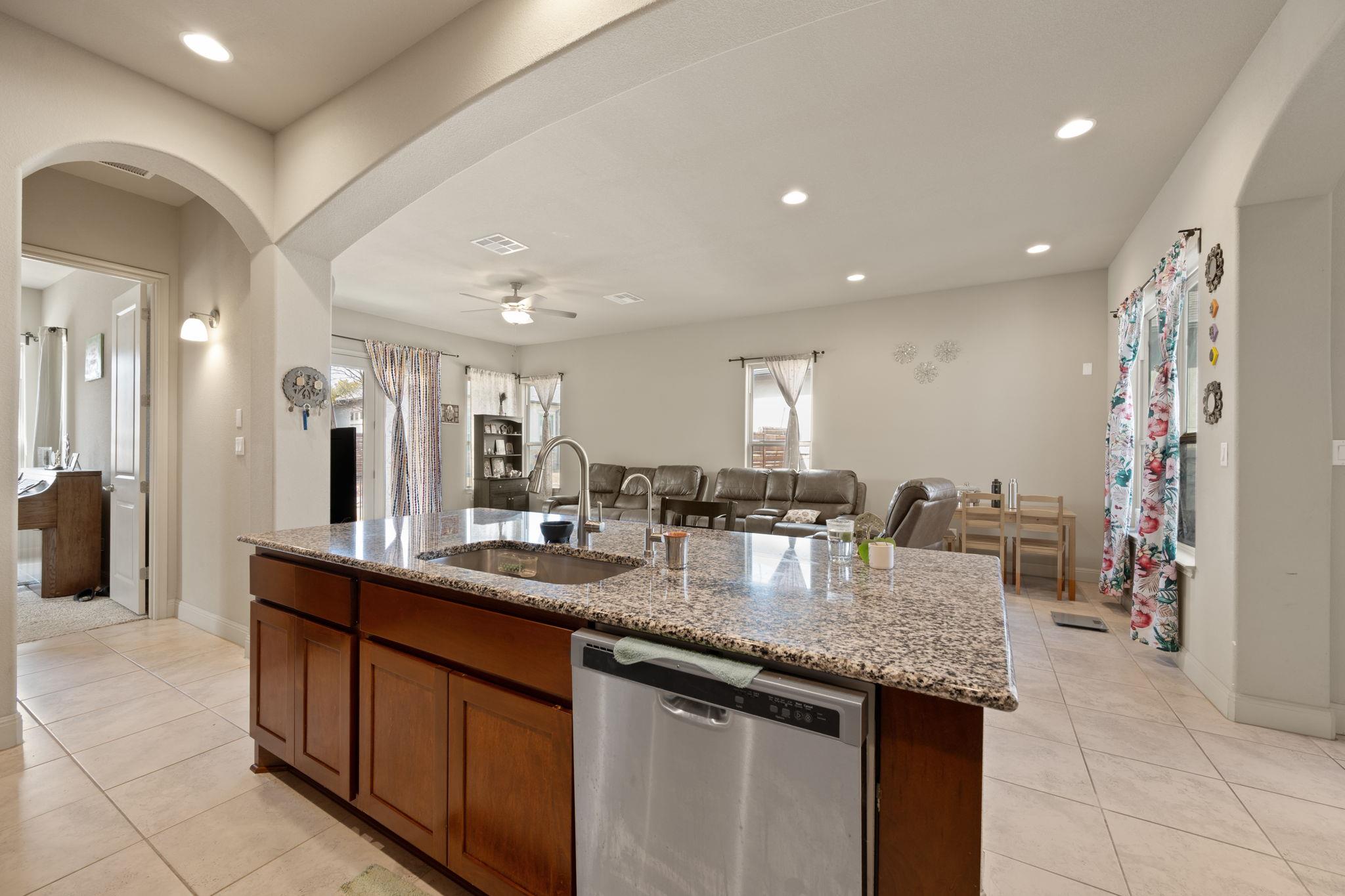 205 Clubhouse Drive Georgetown TX 78628