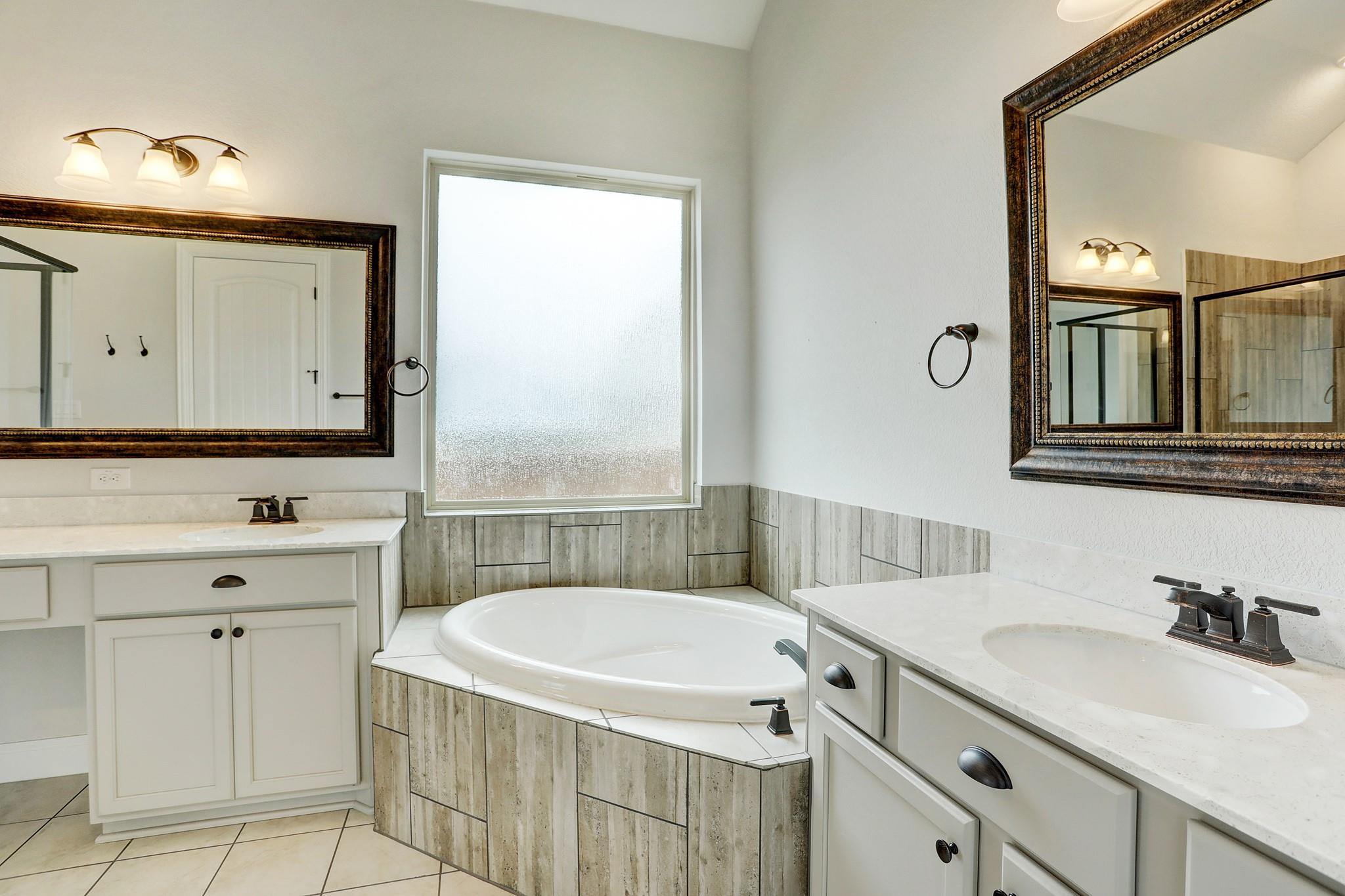 2017 Hawkes Cove Leander TX 78641