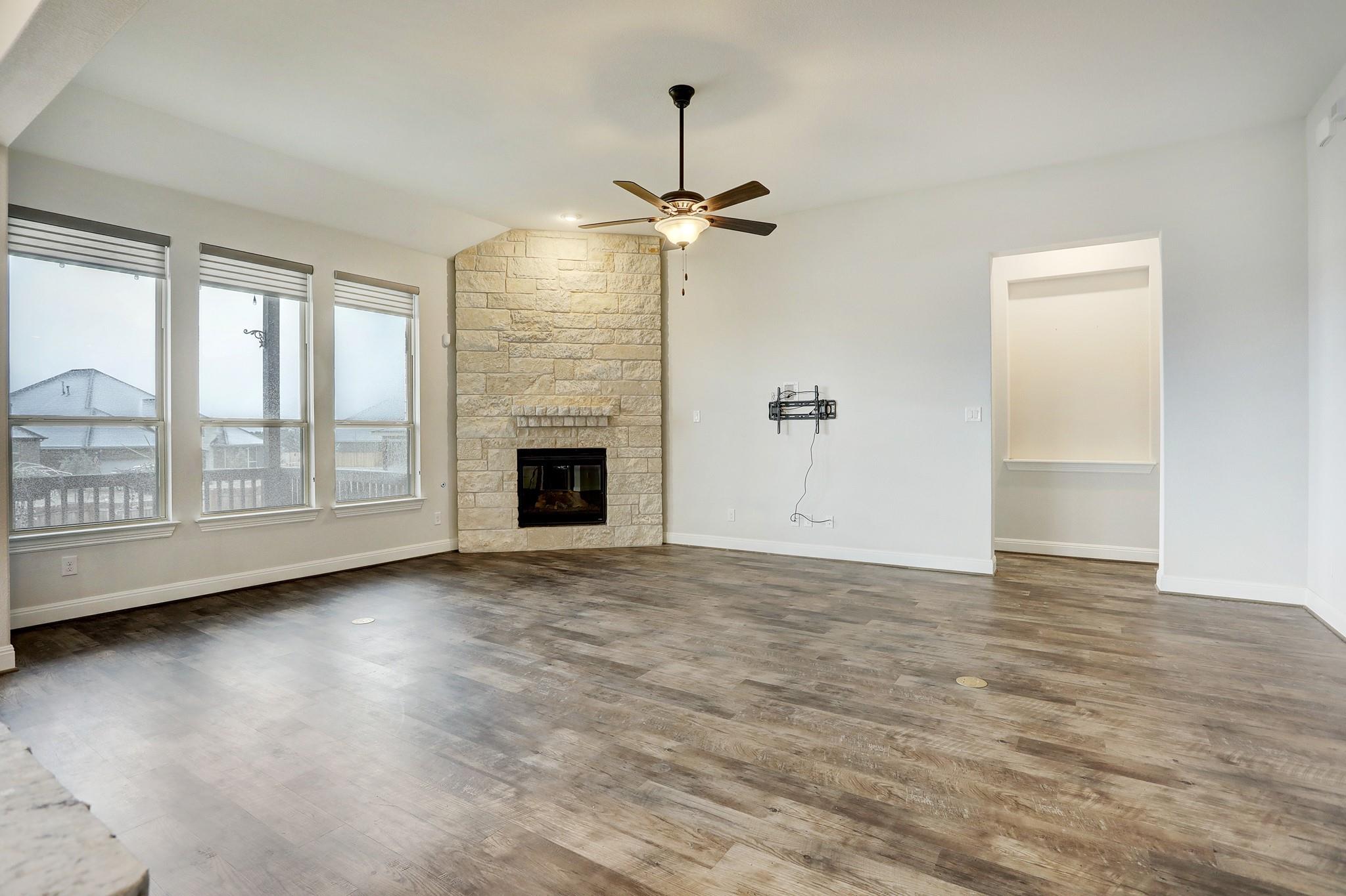 2017 Hawkes Cove Leander TX 78641