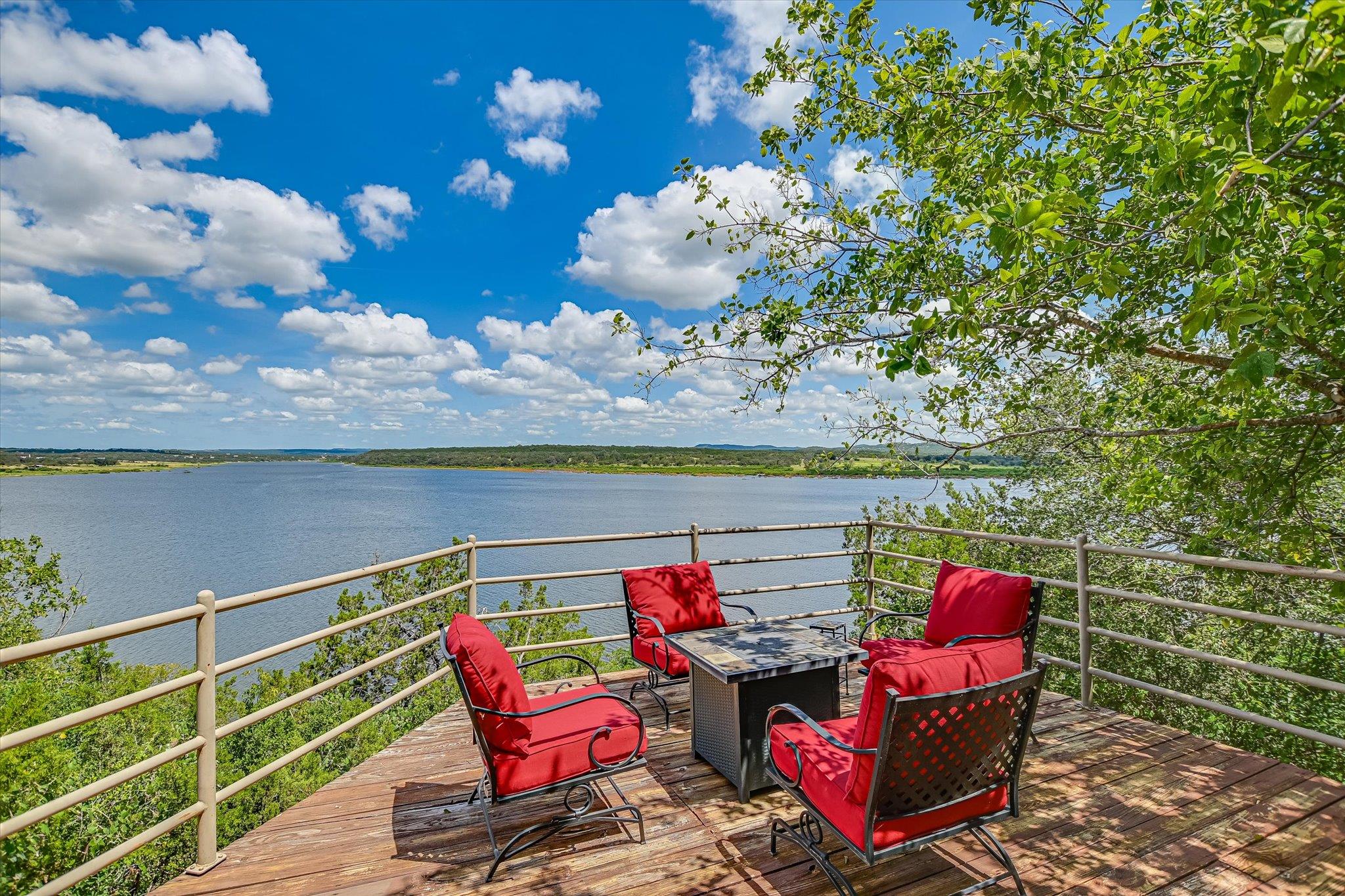 102 Center Cove I Spicewood TX 78669