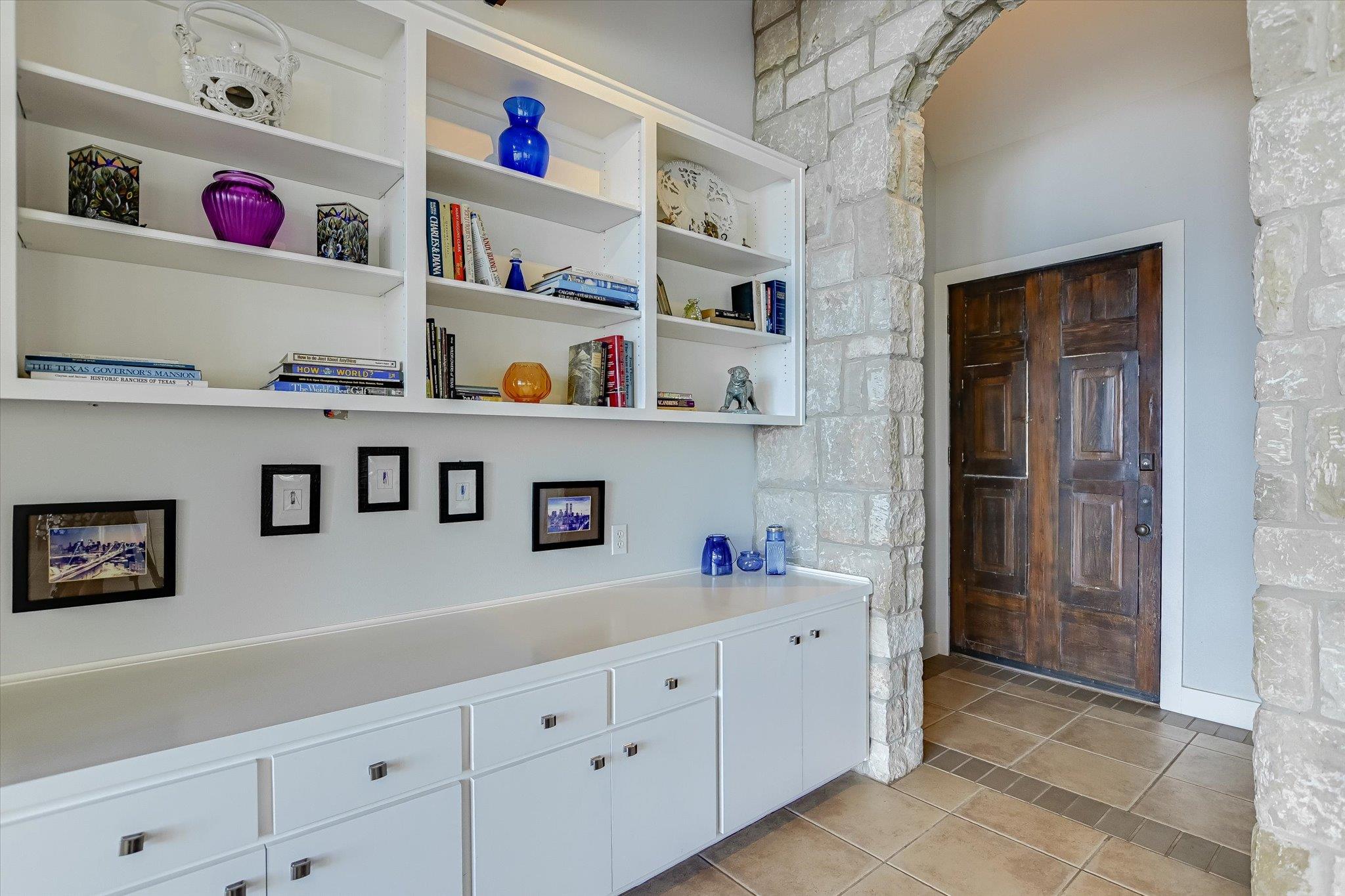 102 Center Cove I Spicewood TX 78669