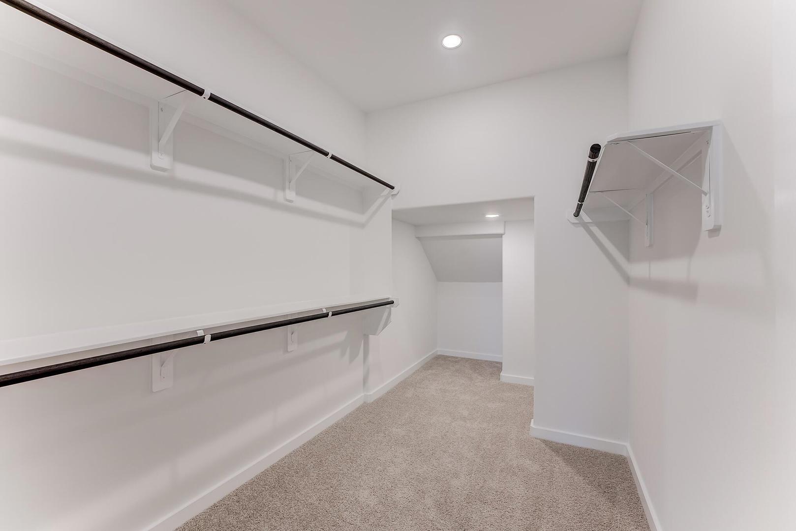 140 Bloomington Loop Hutto TX 78634