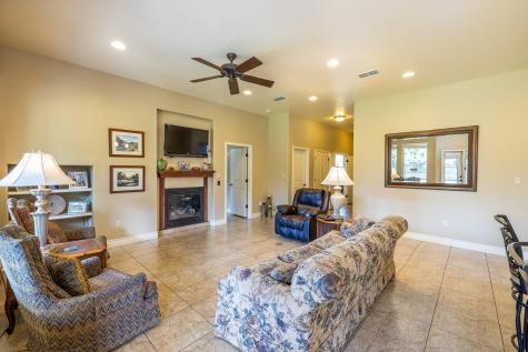 1338 Donovan Street Gonzales TX 78629
