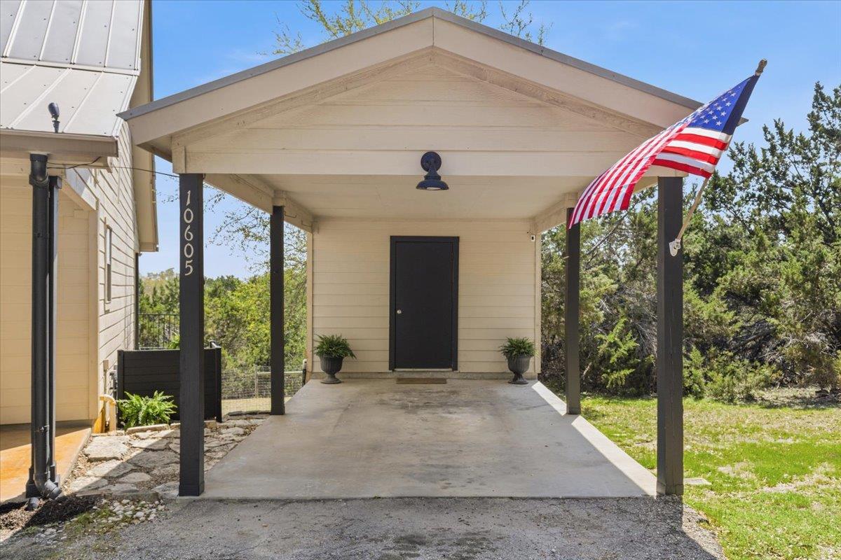 10605 Lake Beach Drive Dripping Springs TX 78620