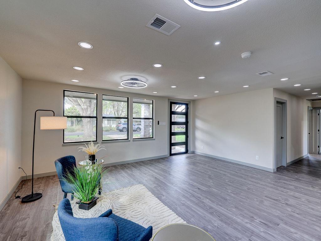 1513 Cloverleaf Drive Austin TX 78723