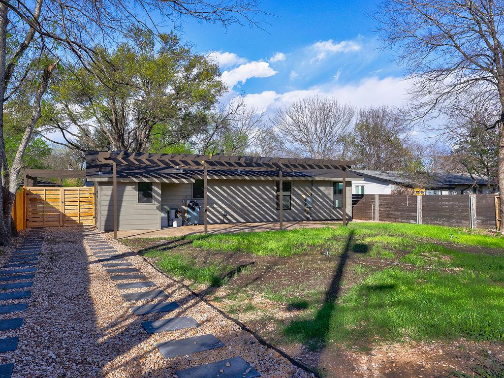 1513 Cloverleaf Drive Austin TX 78723