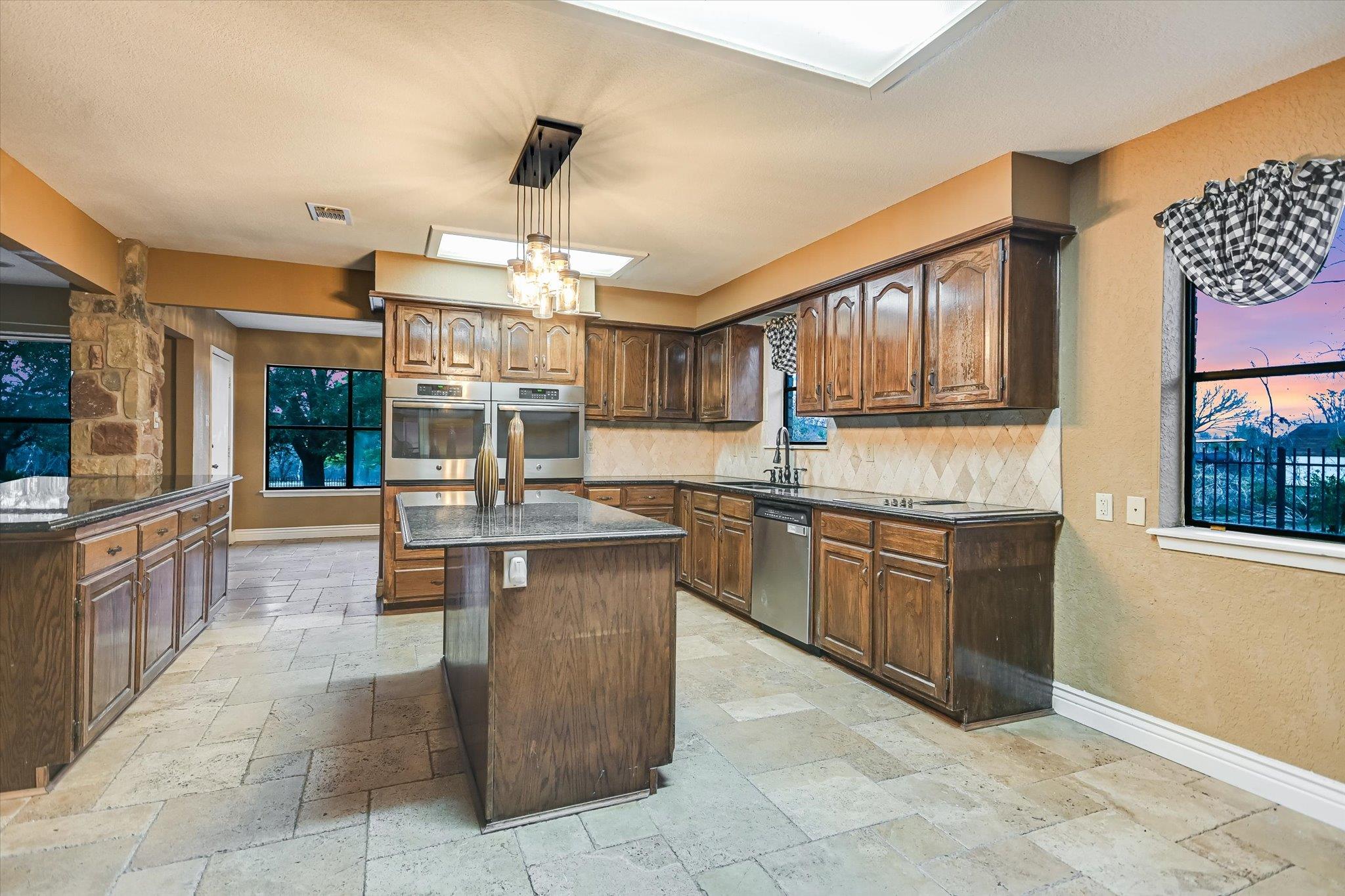 1005 Colorado Street Smithville TX 78957