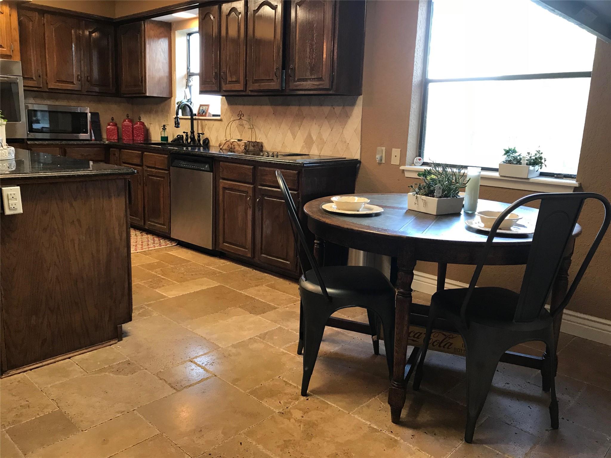 1005 Colorado Street Smithville TX 78957