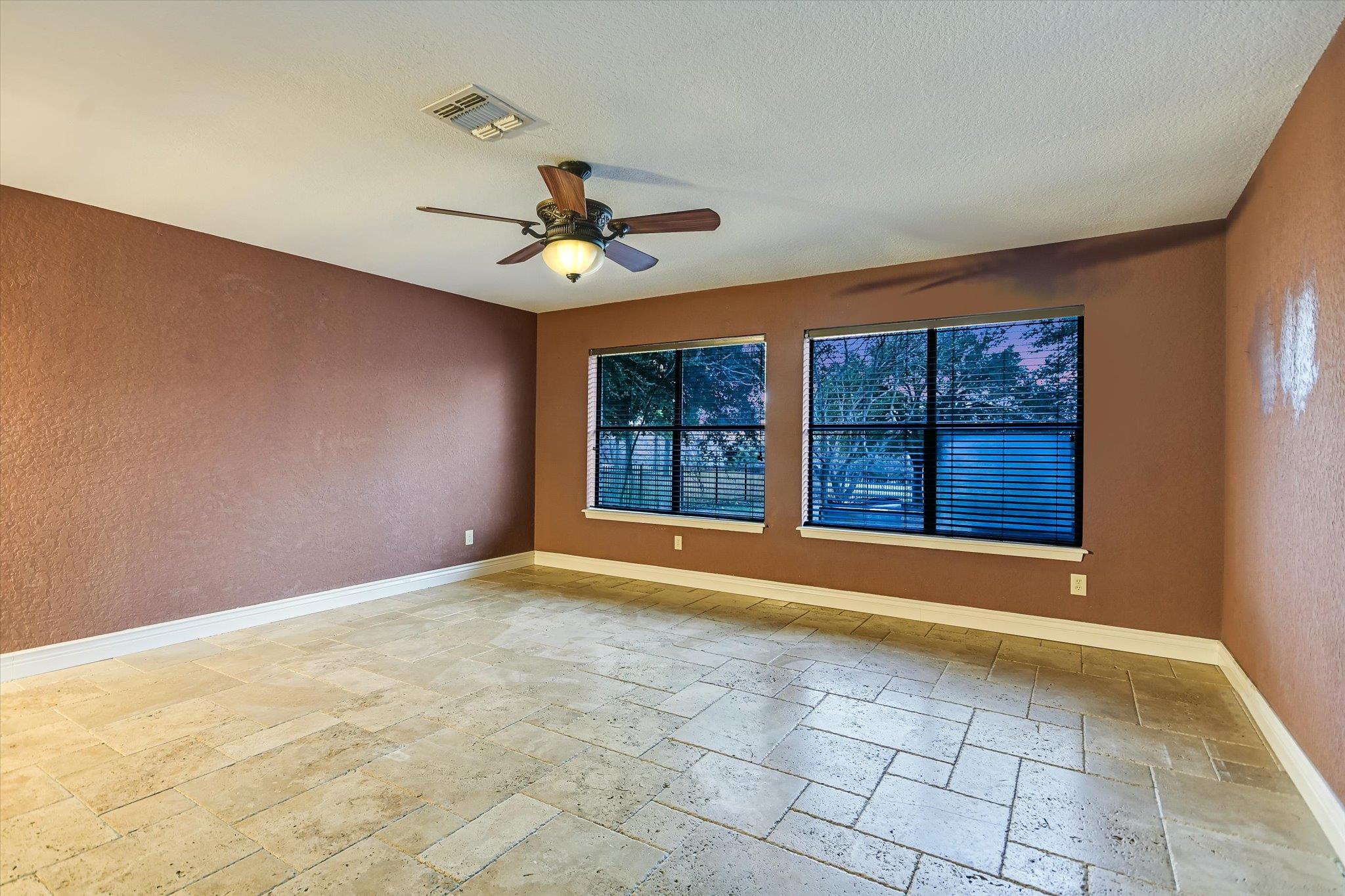 1005 Colorado Street Smithville TX 78957