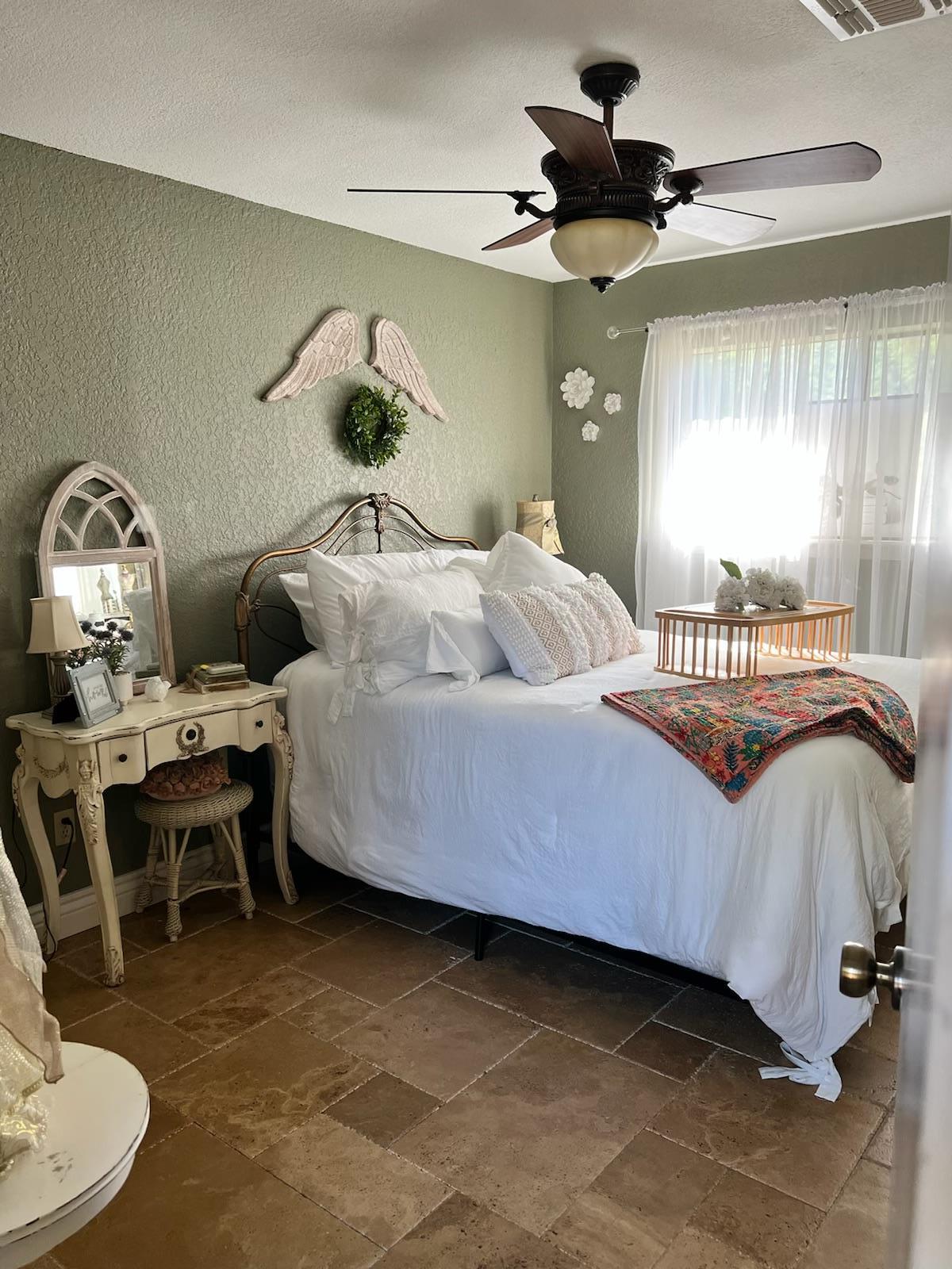 1005 Colorado Street Smithville TX 78957