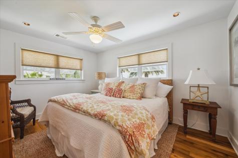 1226 Oahu Drive Galveston TX 77554