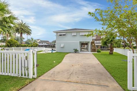 1226 Oahu Drive Galveston TX 77554