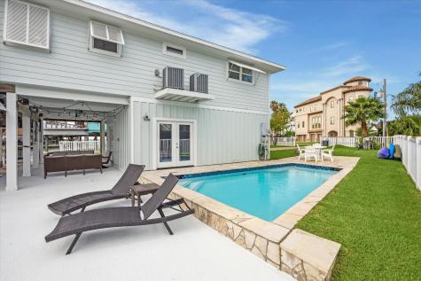 1226 Oahu Drive Galveston TX 77554