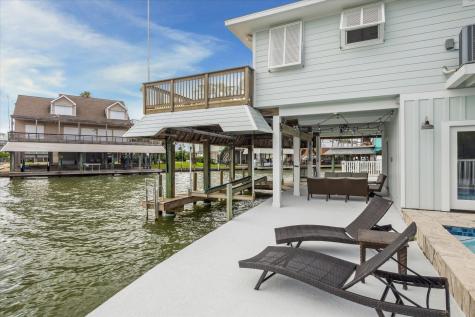 1226 Oahu Drive Galveston TX 77554