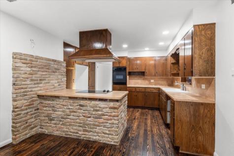 927 E Walnut Street La Grange TX 78945