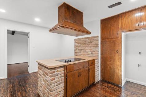 927 E Walnut Street La Grange TX 78945