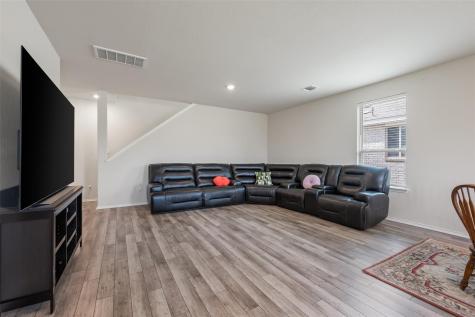 225 Gunther Way Taylor TX 76574