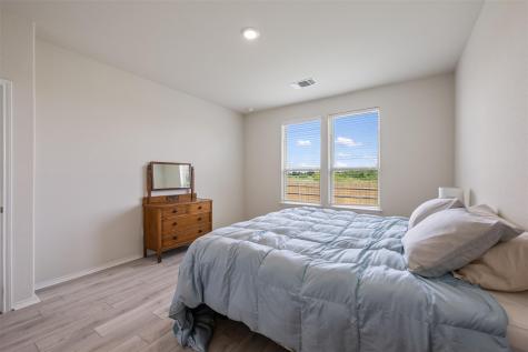 225 Gunther Way Taylor TX 76574