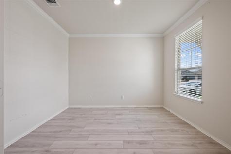 225 Gunther Way Taylor TX 76574