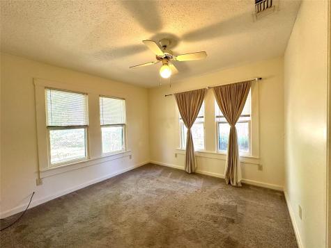 405 Mills Street Smithville TX 78957