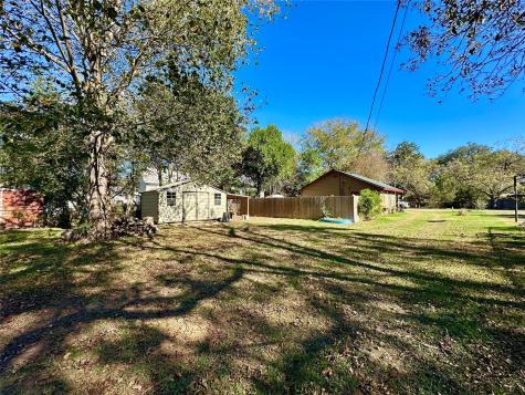 405 Mills Street Smithville TX 78957