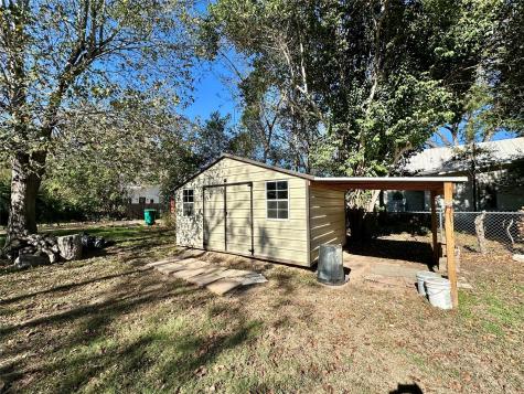405 Mills Street Smithville TX 78957