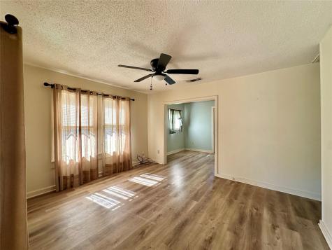 405 Mills Street Smithville TX 78957