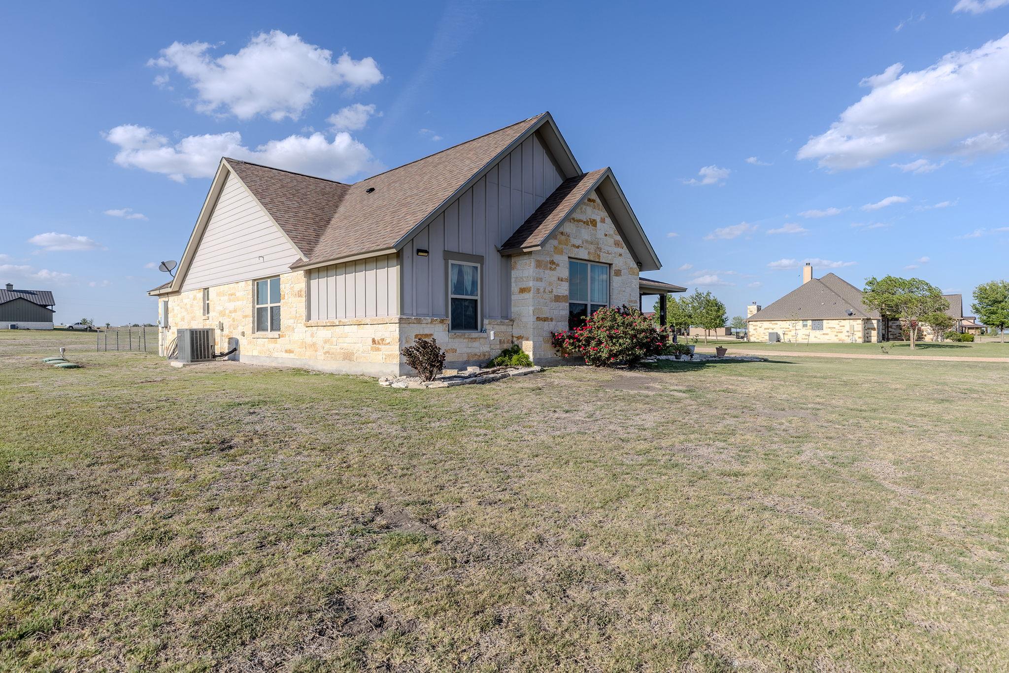 4846 County Road 327 Granger TX 76530