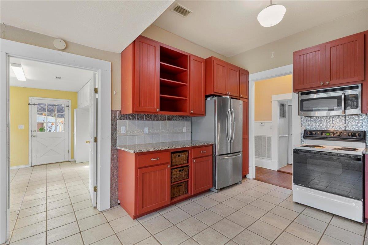 710 Gresham Street Smithville TX 78957
