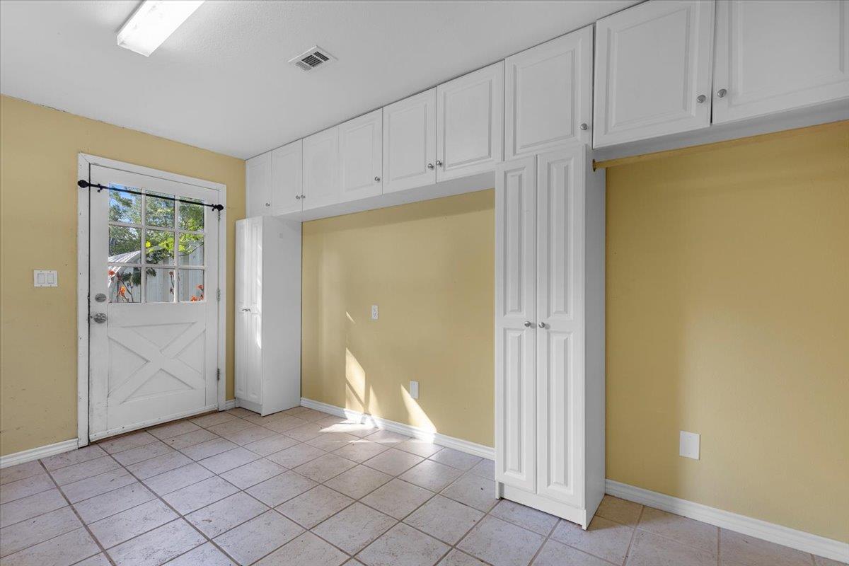 710 Gresham Street Smithville TX 78957