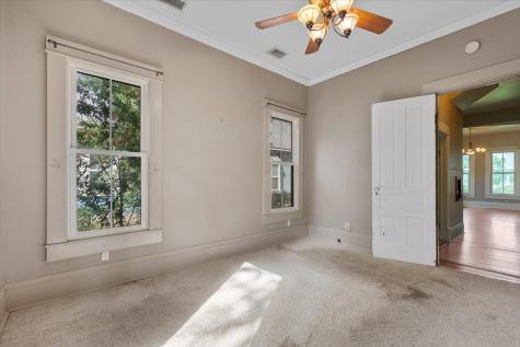 710 Gresham Street Smithville TX 78957