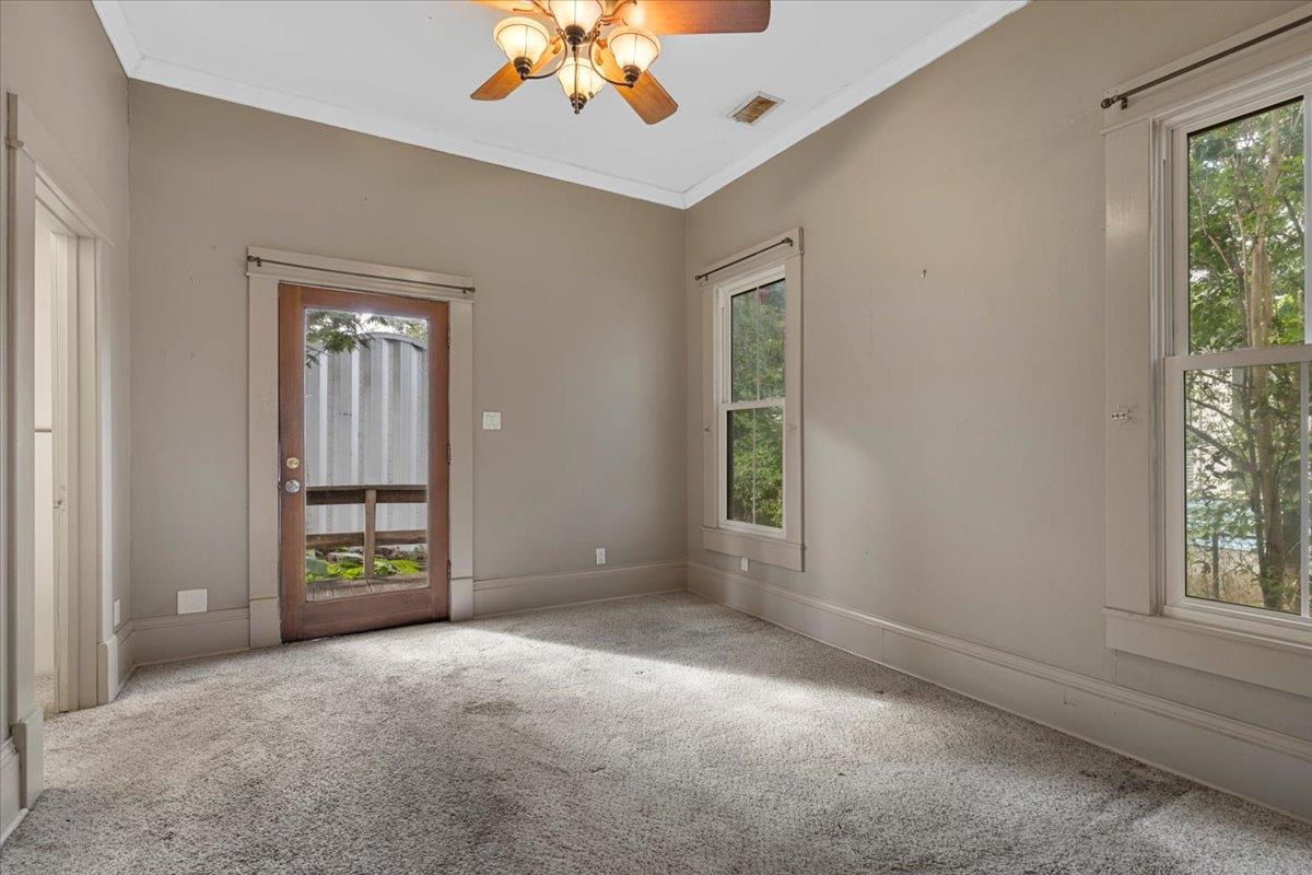 710 Gresham Street Smithville TX 78957
