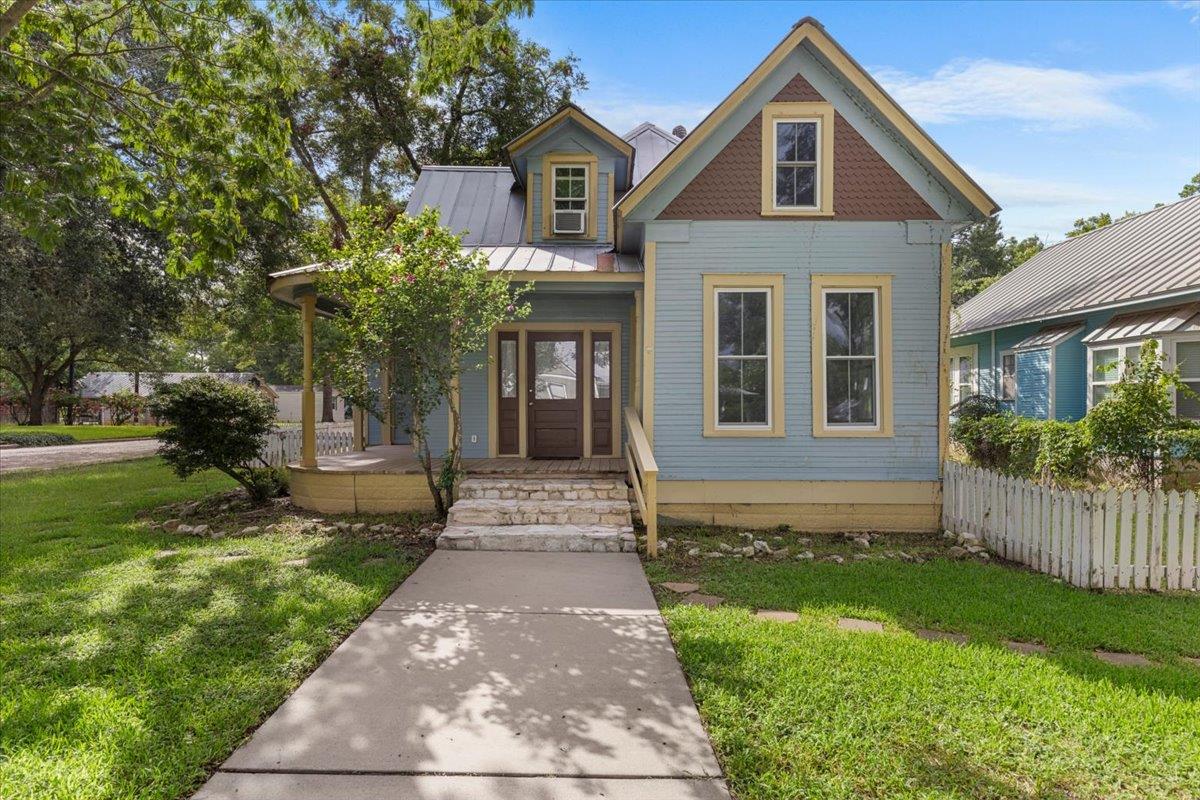 710 Gresham Street Smithville TX 78957