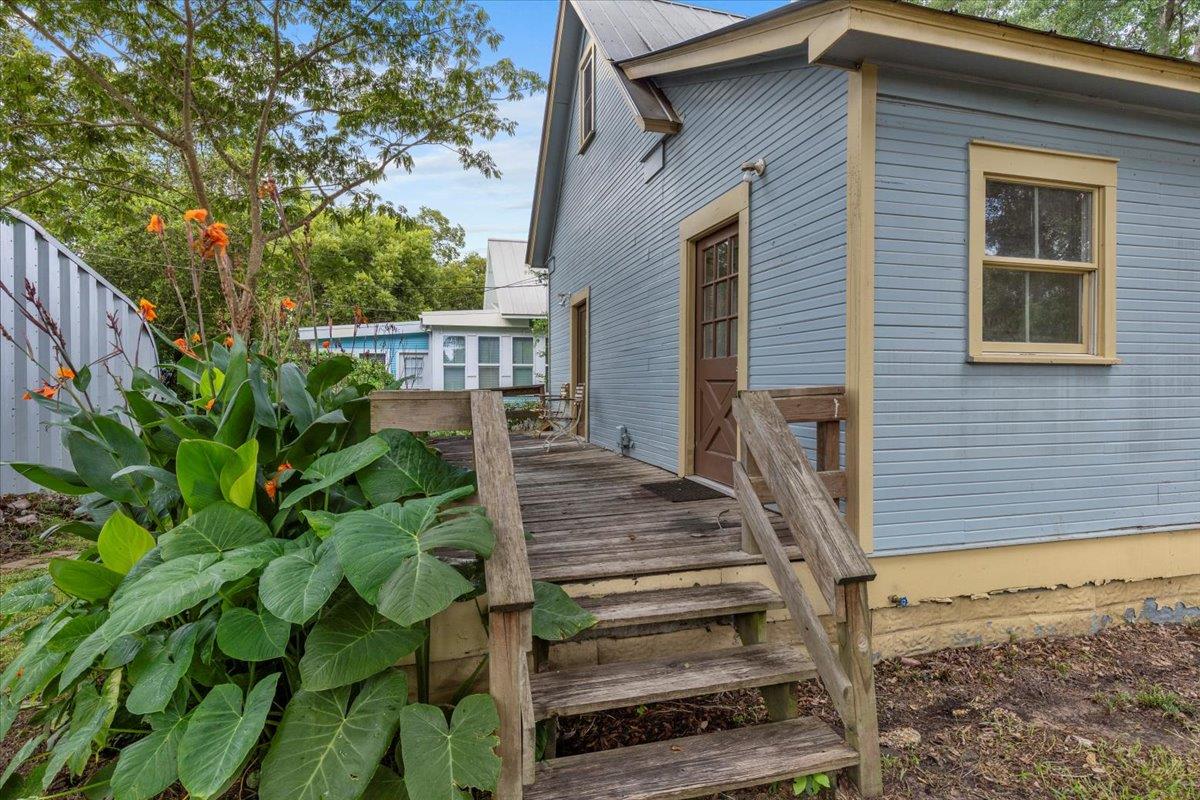 710 Gresham Street Smithville TX 78957