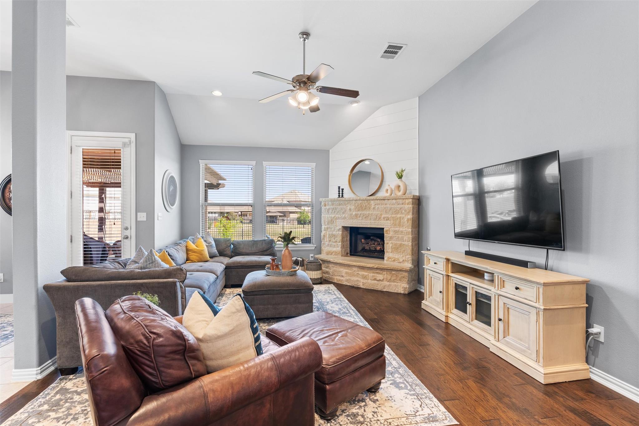 304 Miracle Rose Way Liberty Hill TX 78642