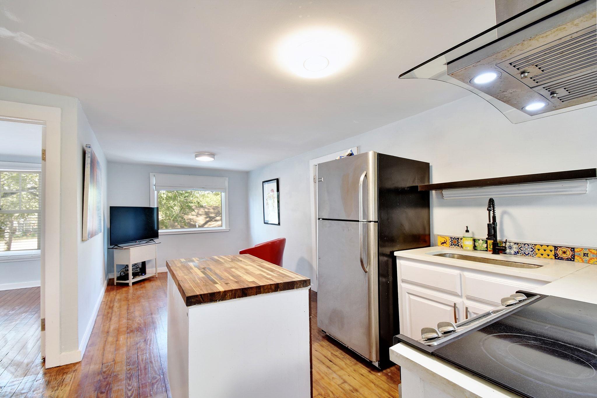 717 S Laurel Avenue Luling TX 78648