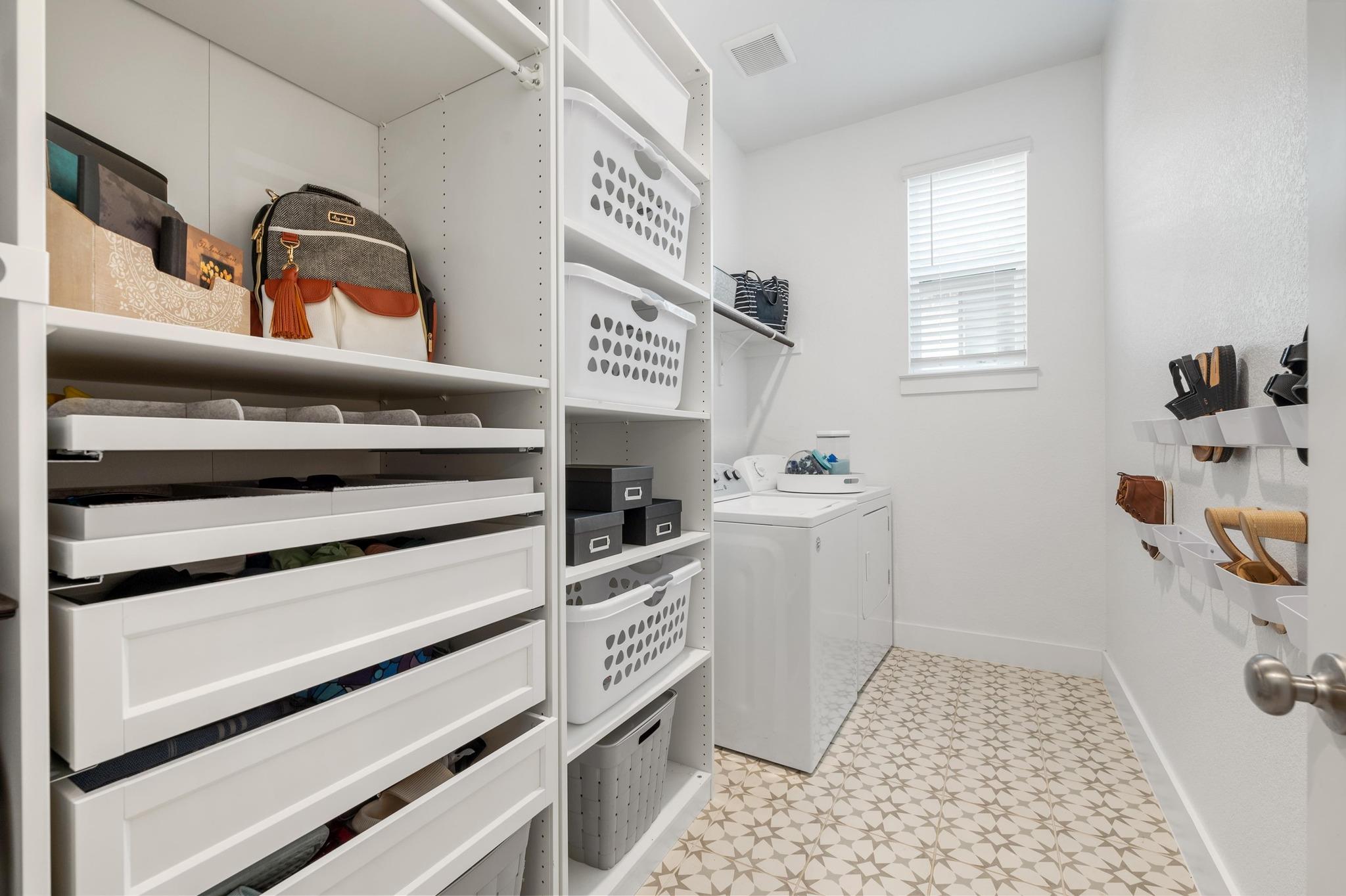 933 Donna Roland Court Leander TX 78641