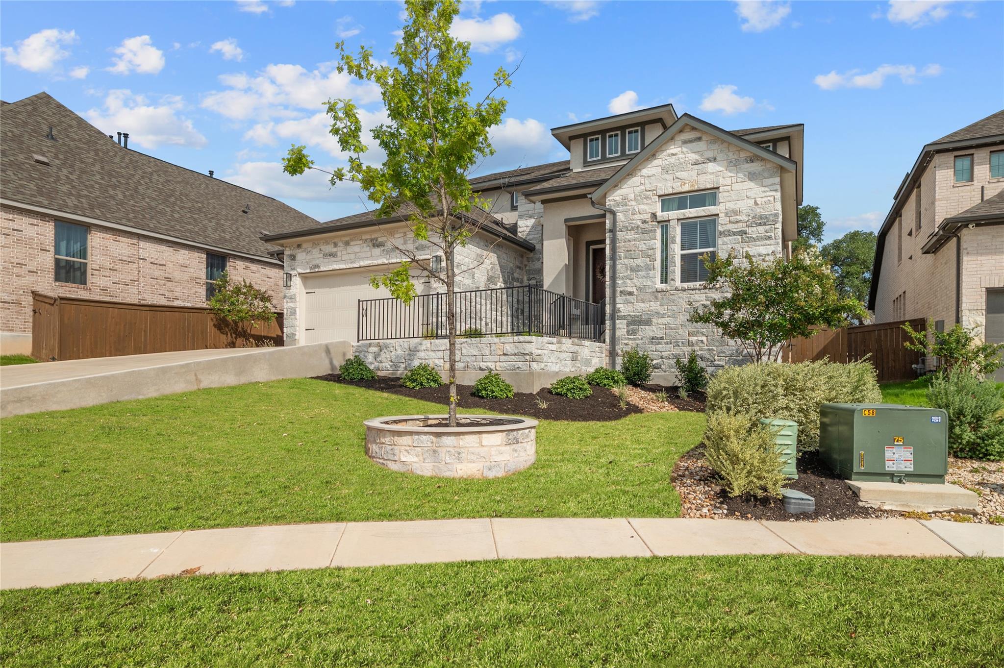 933 Donna Roland Court Leander TX 78641