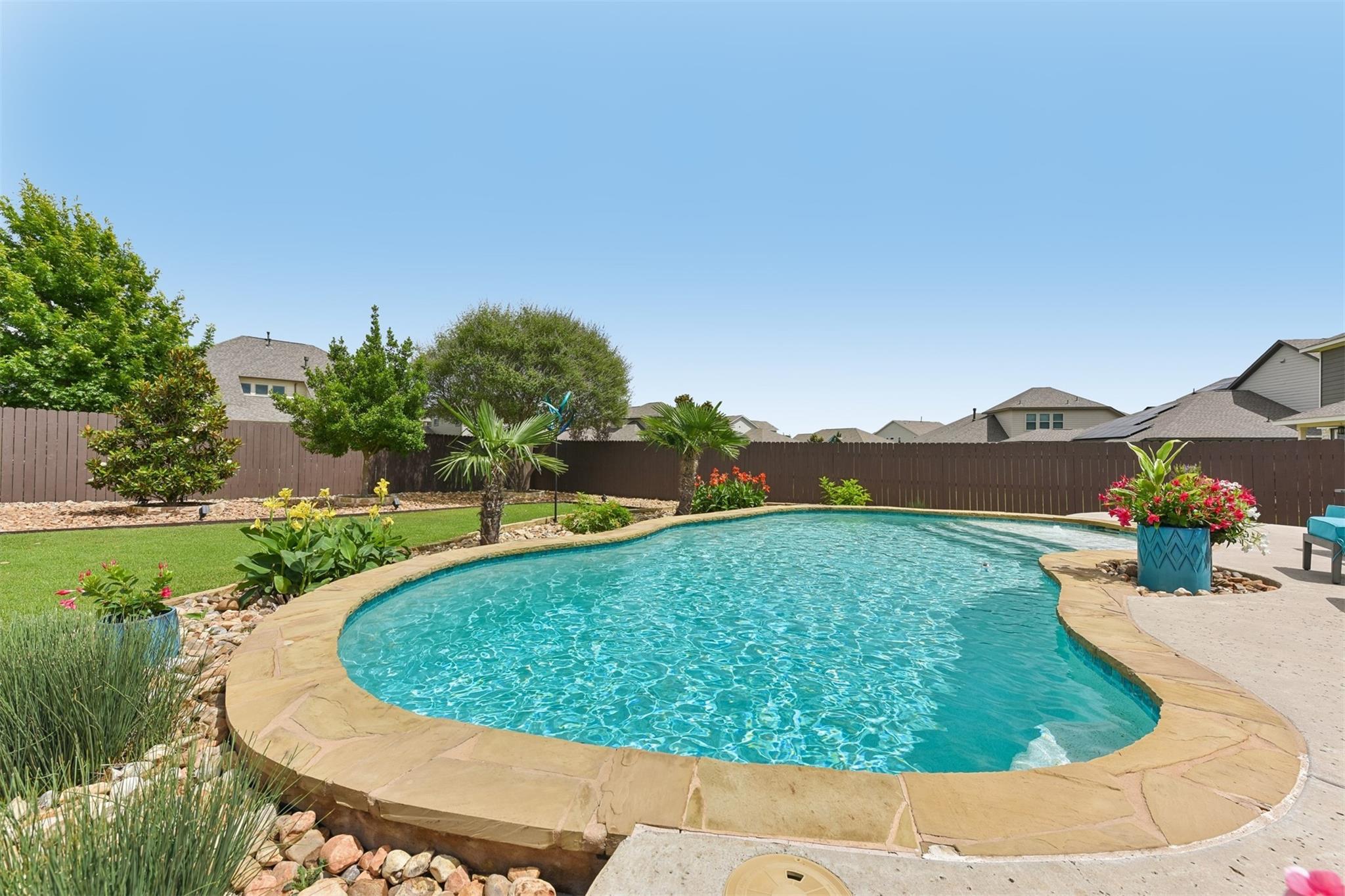 104 Skylark Lane Hutto TX 78634
