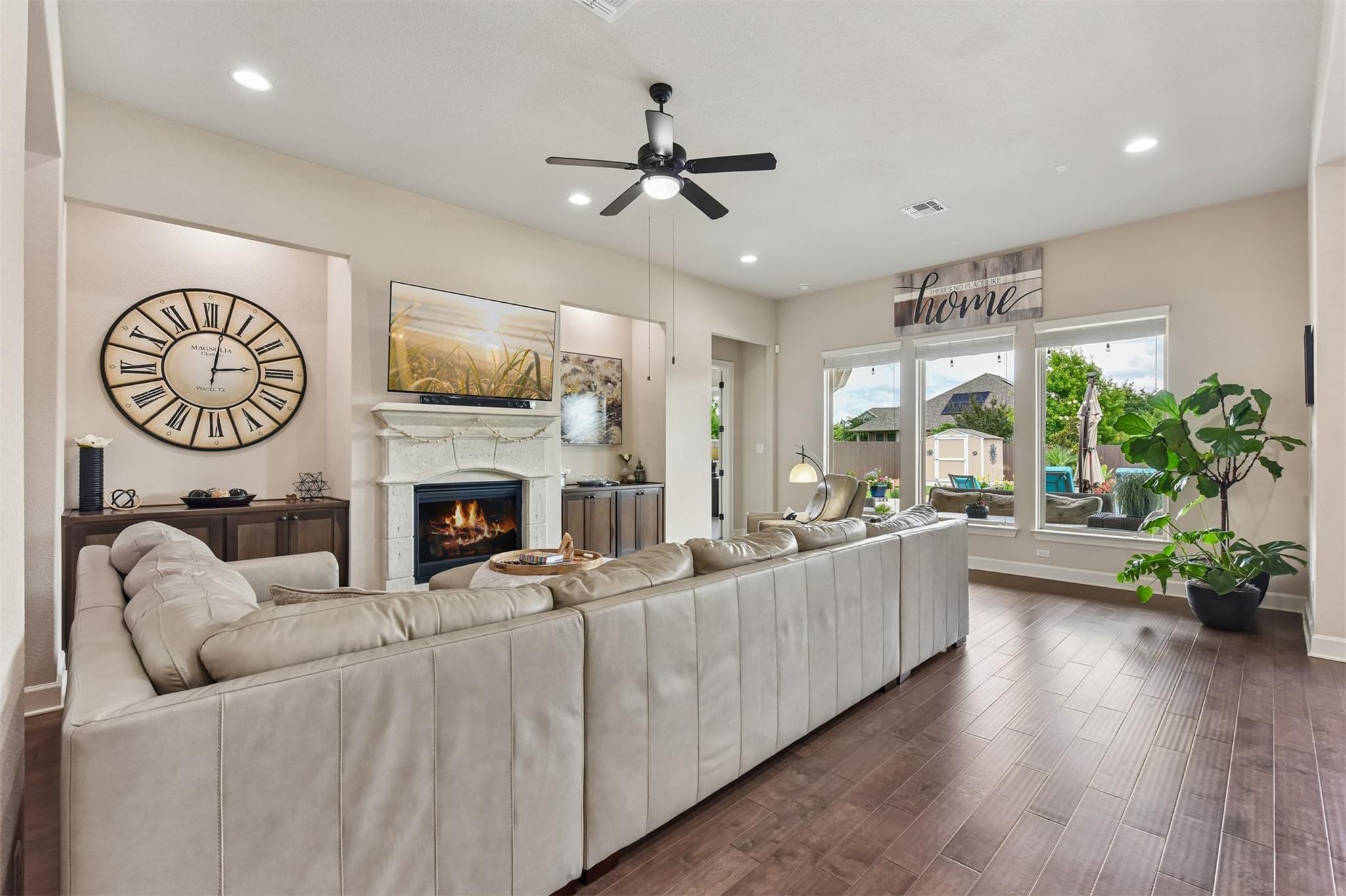 104 Skylark Lane Hutto TX 78634