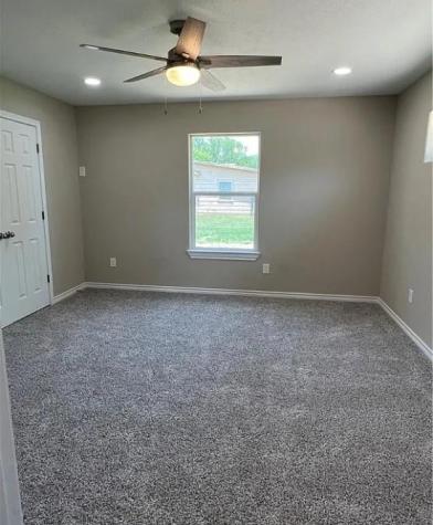 709 W Evans Street Hearne TX 77859