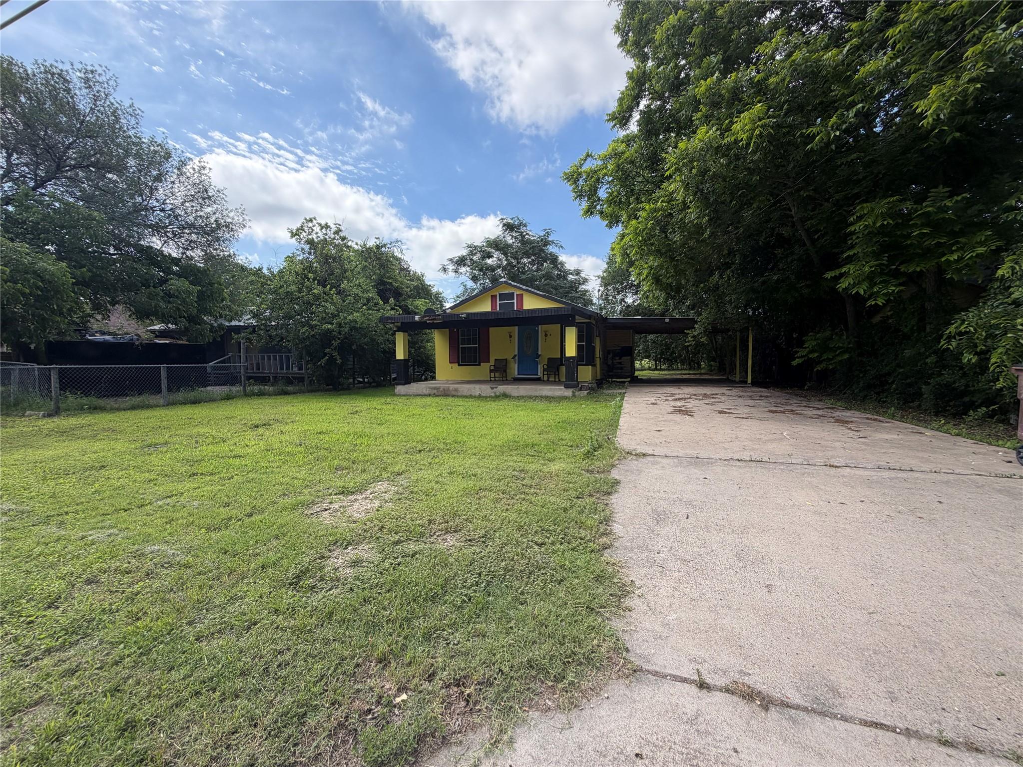 506 Ruddy Street Lockhart TX 78644