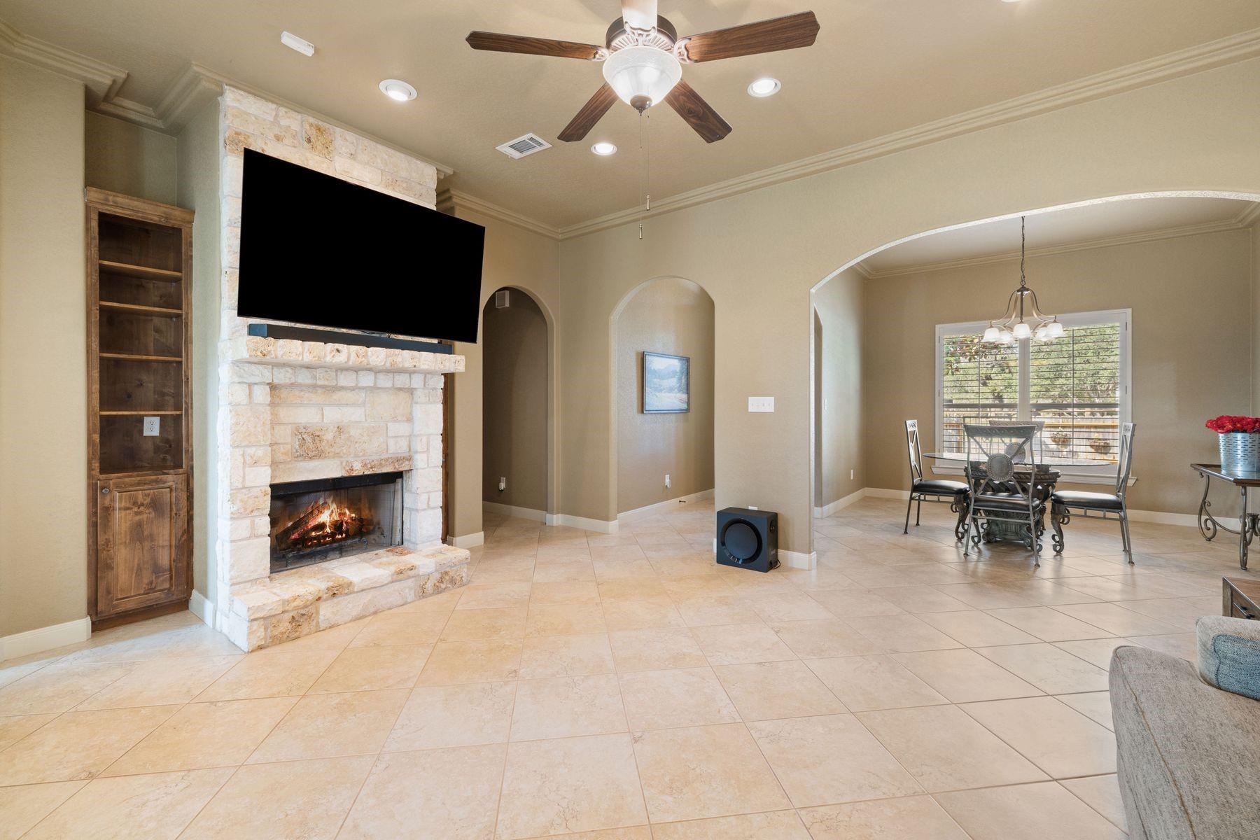 115 W Bluebriar Drive Marble Falls TX 78654
