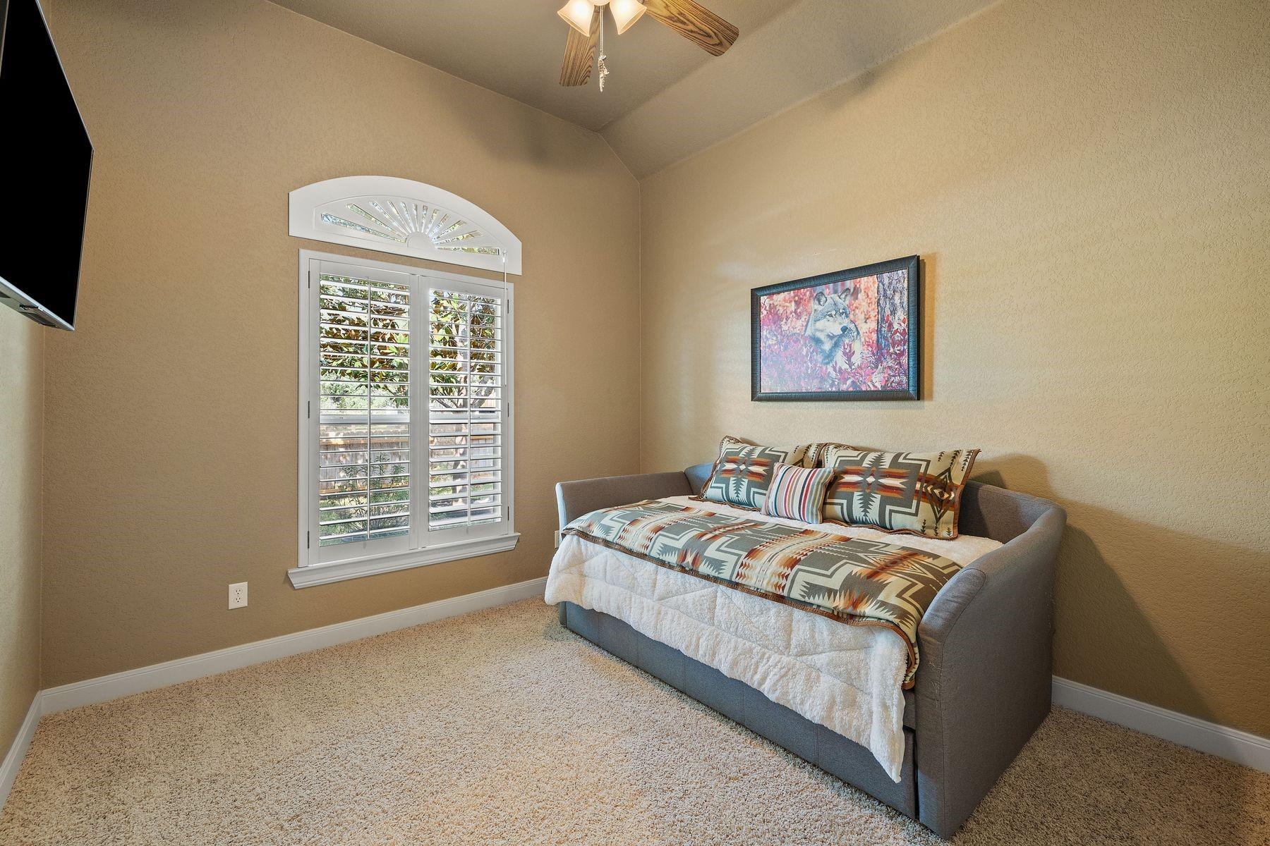 115 W Bluebriar Drive Marble Falls TX 78654