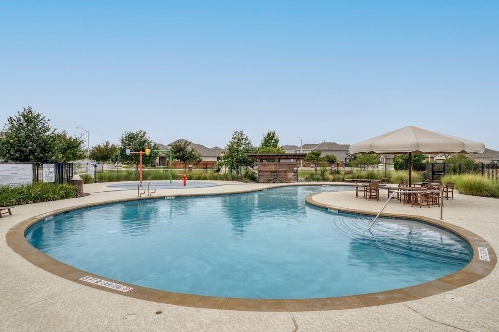 316 Middle Brook Drive Leander TX 78641