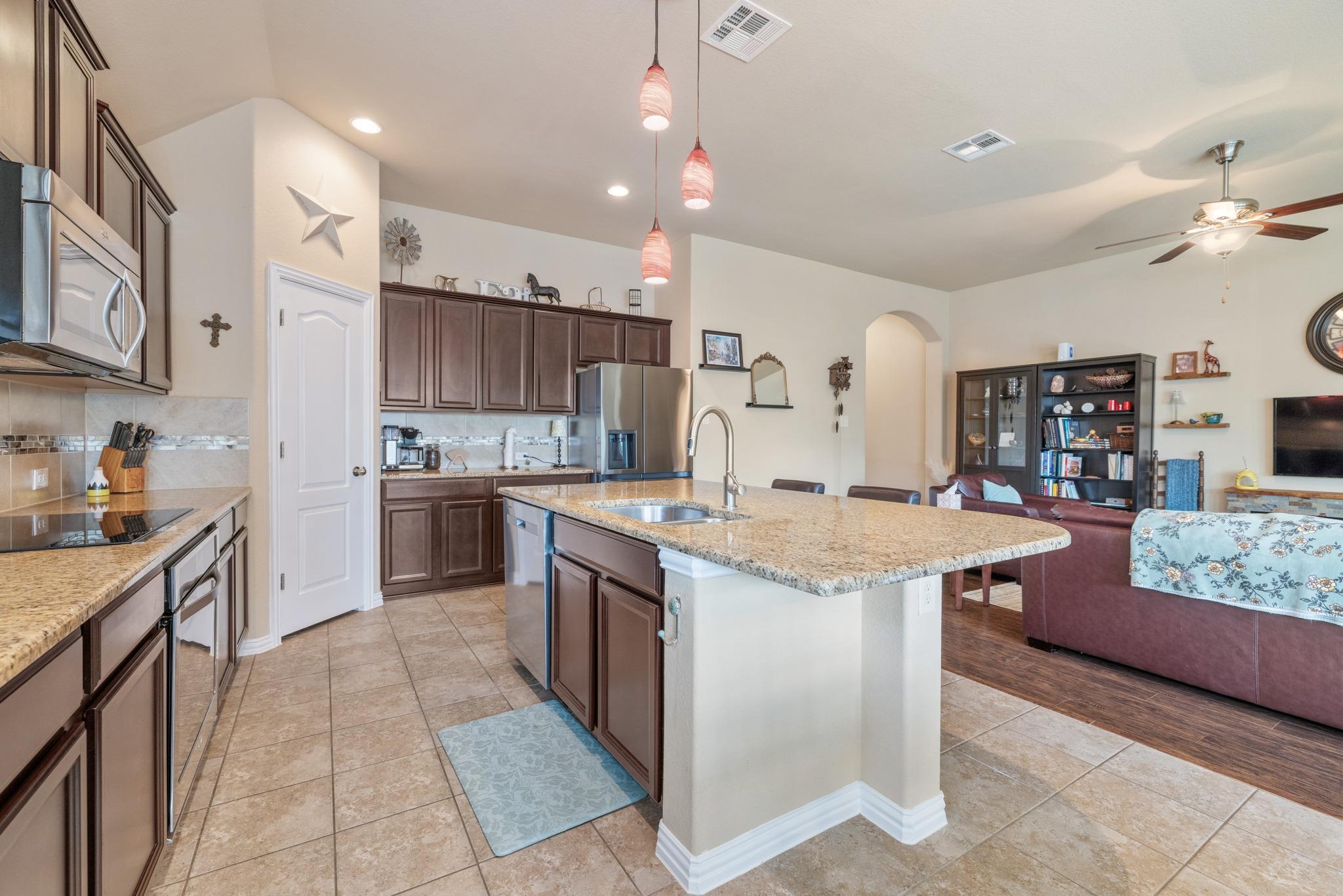 921 Tabernash Drive Leander TX 78641