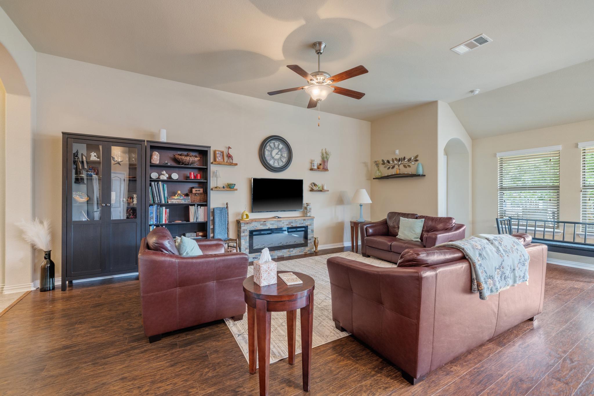 921 Tabernash Drive Leander TX 78641